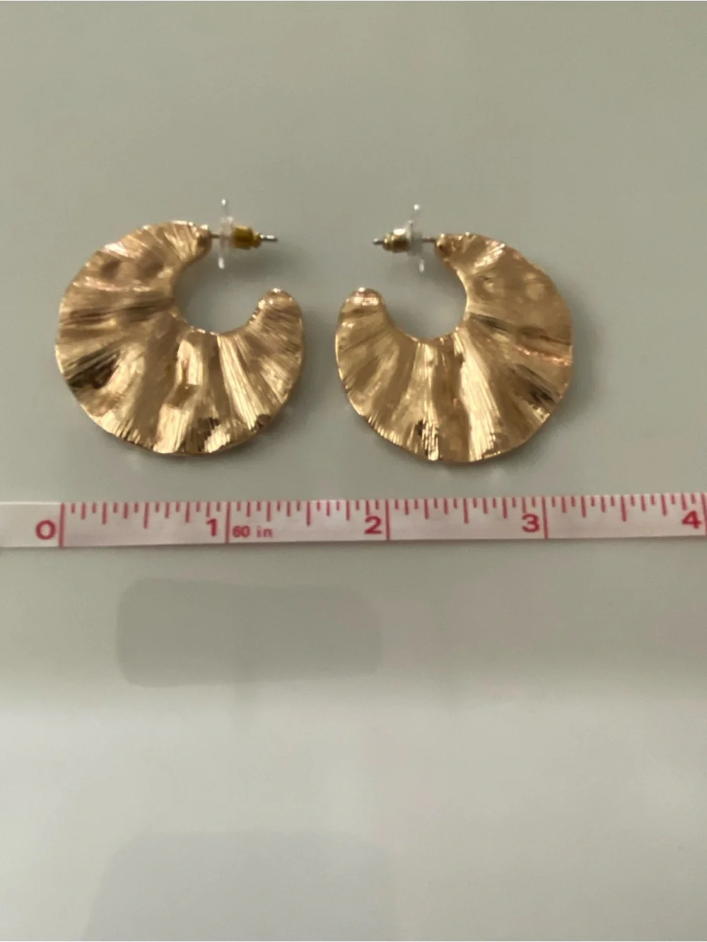 N/A elegant gold